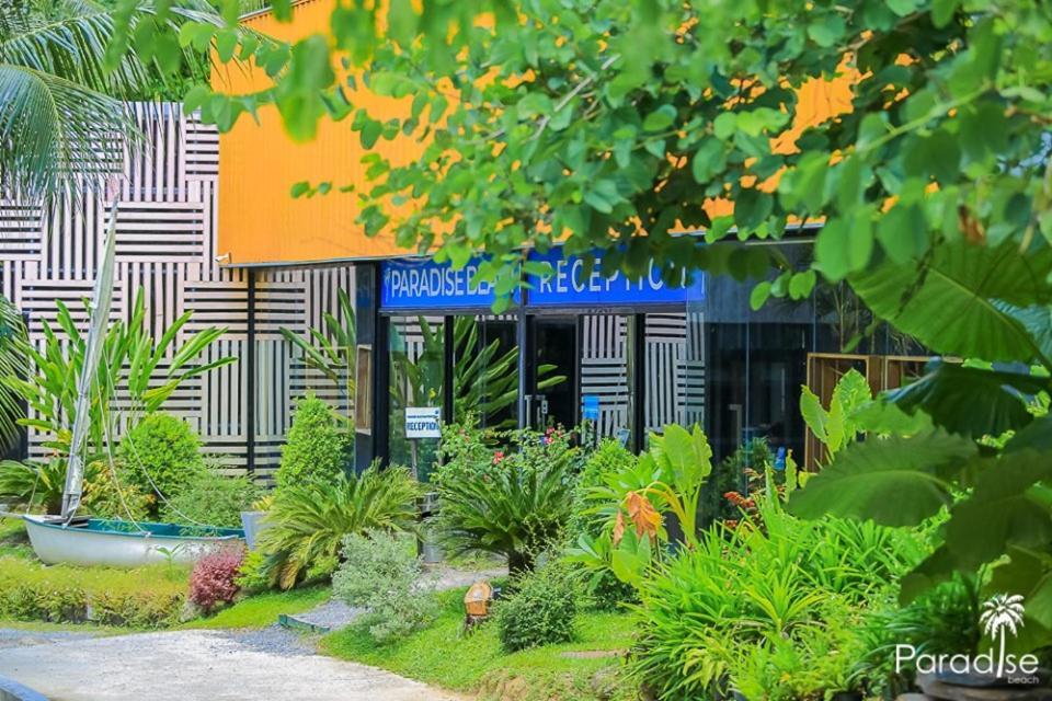 Paradise Beach Backpackers Hostel Patong Exteriör bild